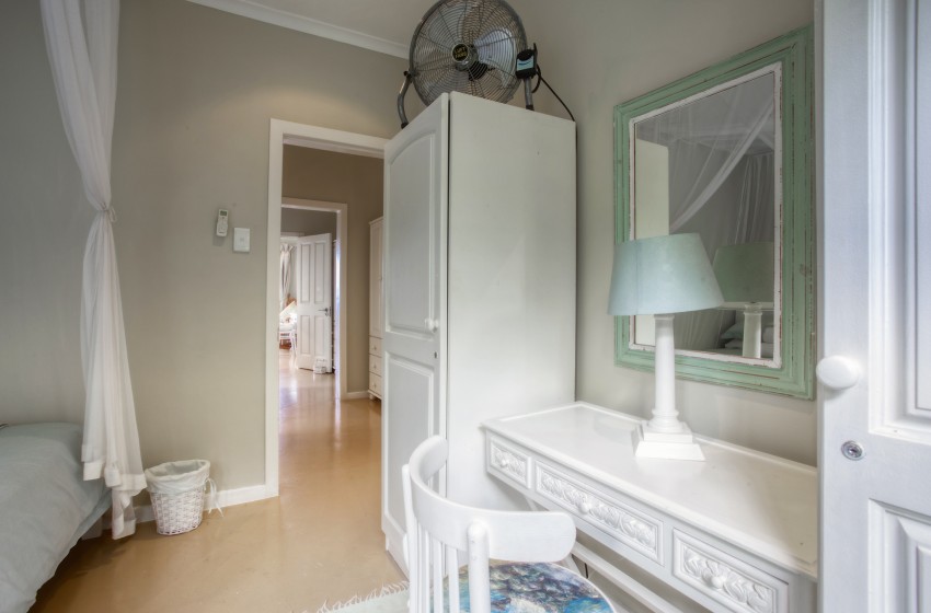 Bedroom showing vanity at Campismo Ninho 40 in Ponta Malongane