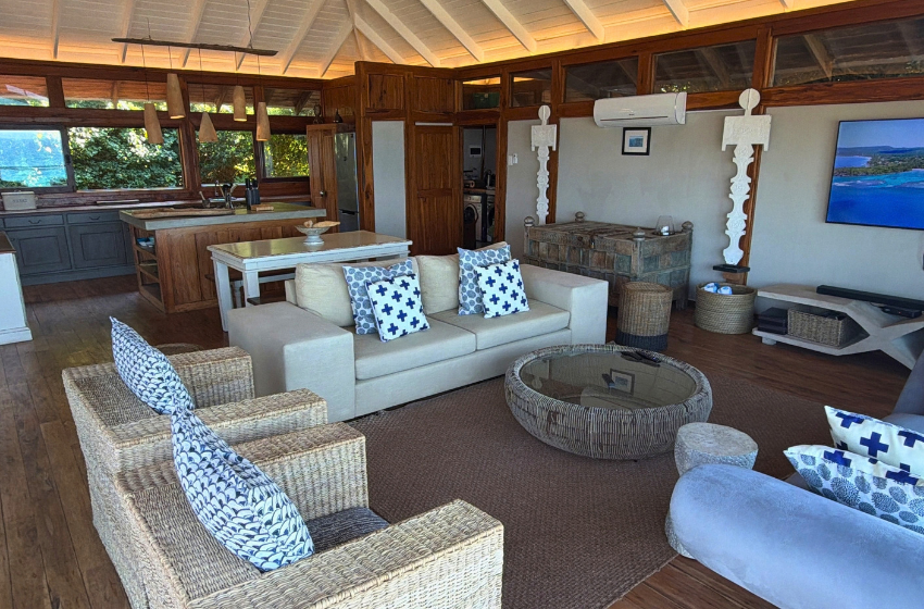 Living area at Aloha 17 in Ponta Mamoli