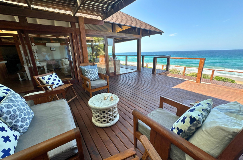 Outside seating area at Aloha 17 in Ponta Mamoli