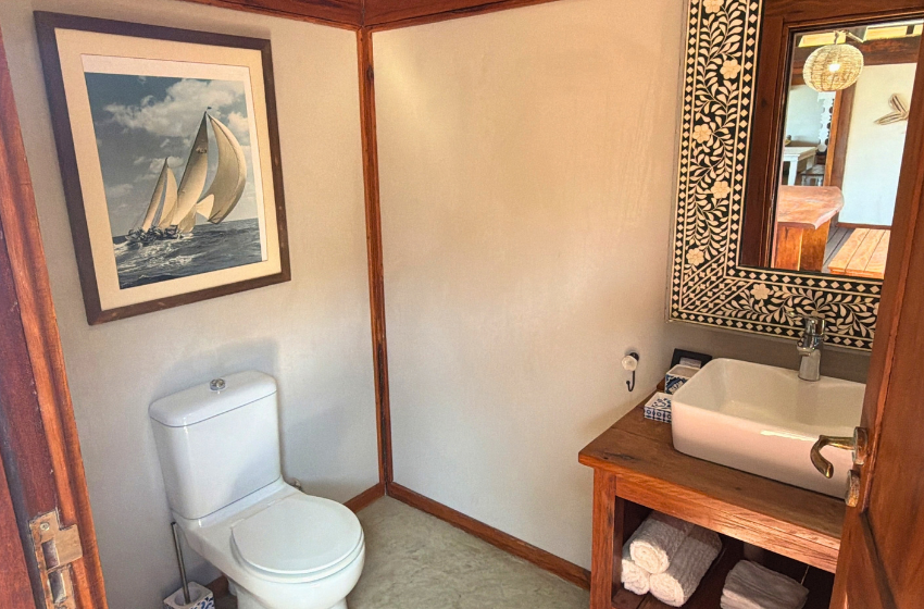 Guest bathroom Outdoor at Aloha 17 in Ponta Mamoli