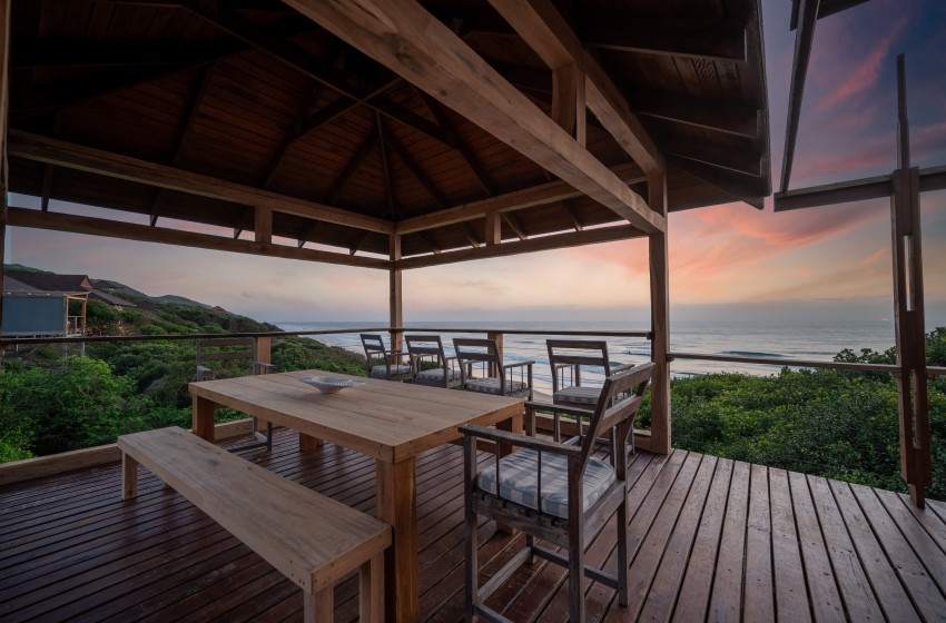 few of the sea from the gazebo at Aloha 18 in Ponta Mamoli