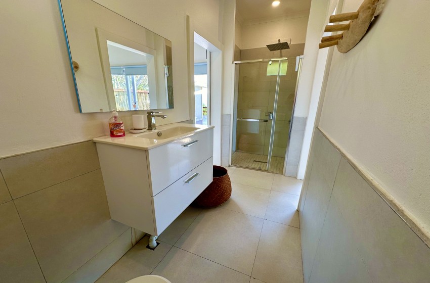 shared bathroom at Wakene 5 in Ponta Malongane