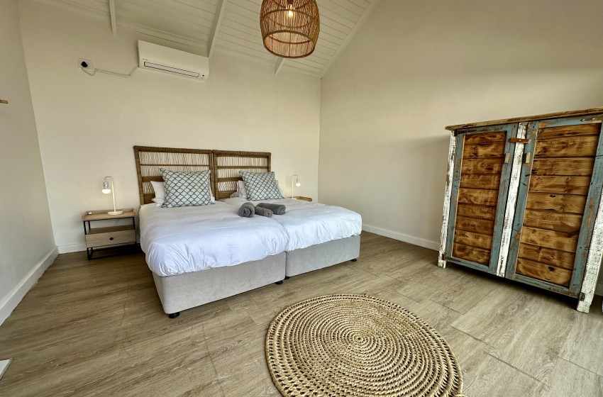 bedroom 4 with cupboard at Wakene 5 in Ponta Malongane