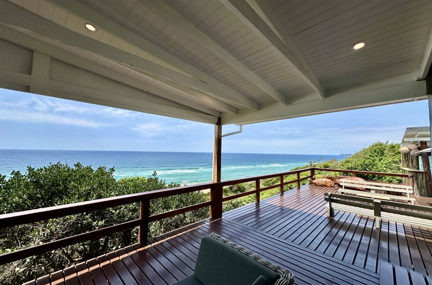 sea view from deck at Wakene 5 in Ponta Malongane