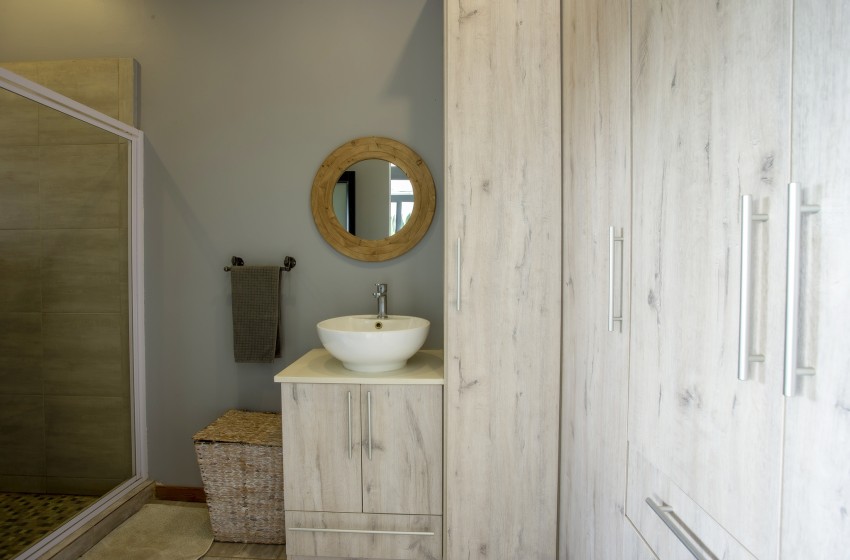 bathroom 3 at Naudicals dune in Ponta Malongane