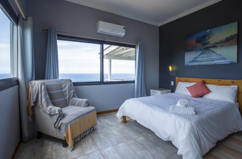 bedroom 2 with sea view at Naudicals dune in Ponta Malongane