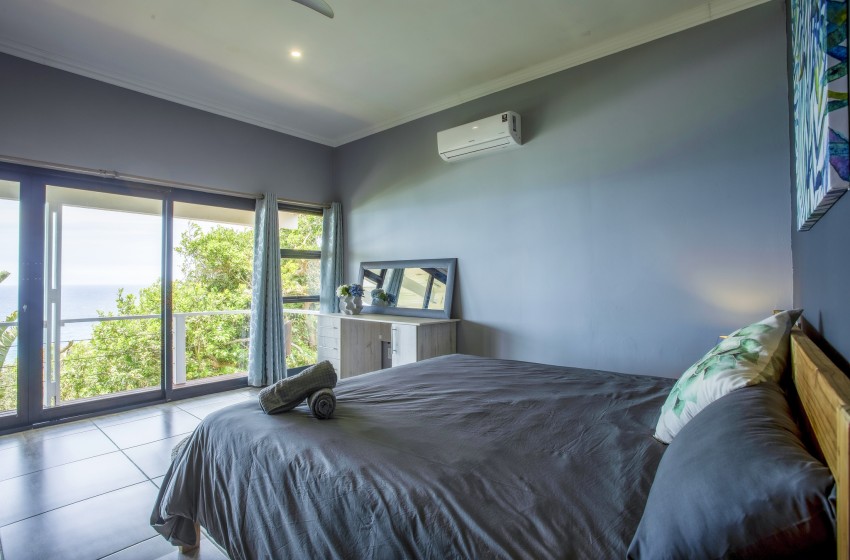 bedroom 4 with sea view at Naudicals dune in Ponta Malongane