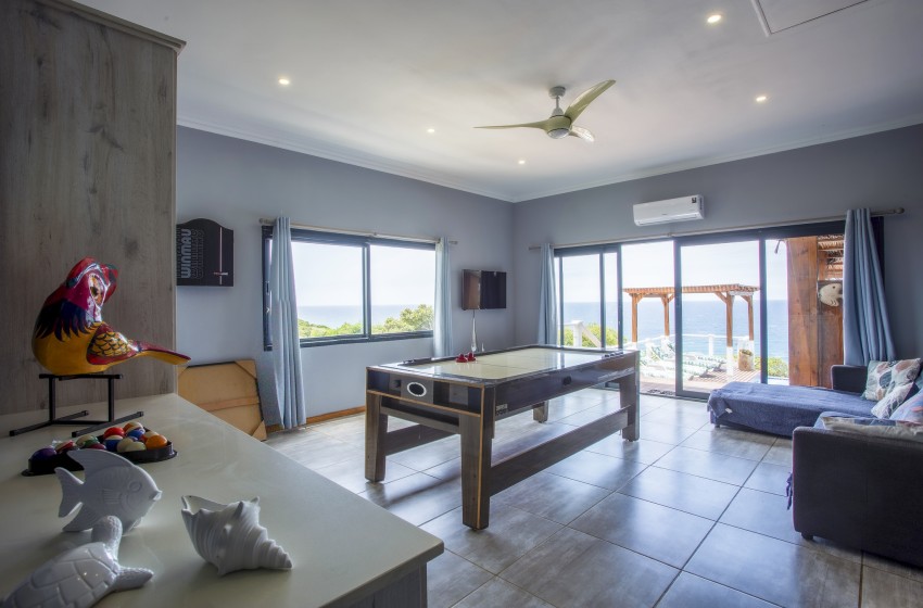 games room with sea view at Naudicals dune in Ponta Malongane