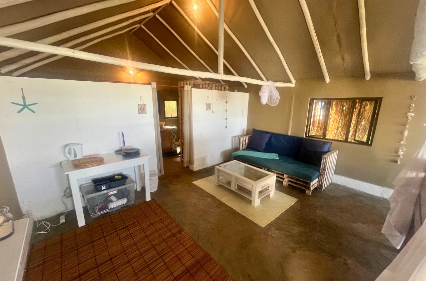 lounge area at Baleia azul beachfront tent 8 in Ponta Mamoli