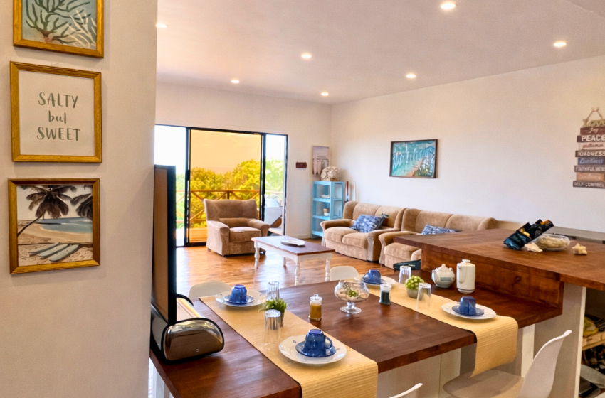 dining area at Salt and Sun in Ponta Malongane