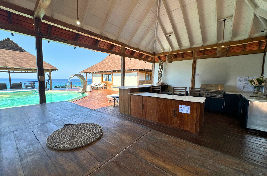 outside kitchen at Aloha 5 in Ponta Mamoli