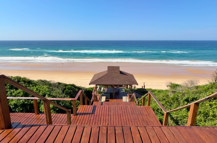 gazebo on walkway to the beach at Aloha 5 in Ponta Mamoli