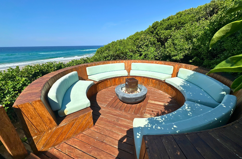 fire pit at Aloha 5 in Ponta Mamoli