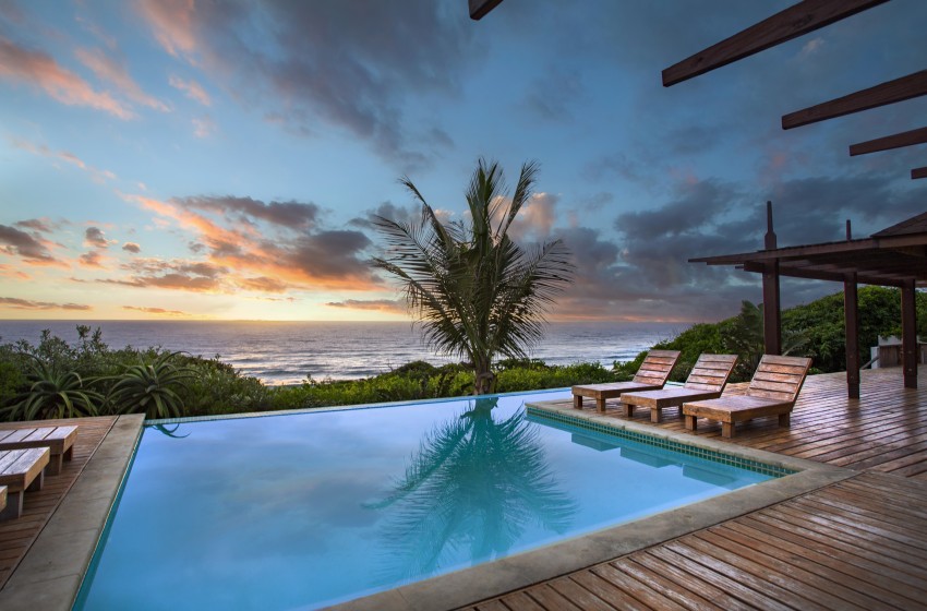 pool at Aloha 7 in Ponta Mamoli